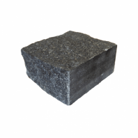 Гранитная брусчатка  Габбро пилено-колотая (пиленые 2-4 боковые грани, верх колотый) 100x100x50 мм
