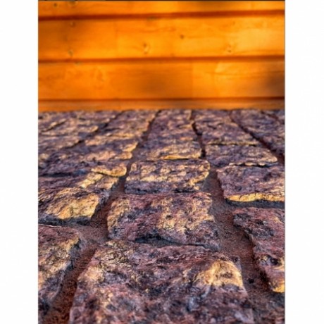 Гранитная брусчатка Ладожская серо-розовая, колотая 100х100х100 мм