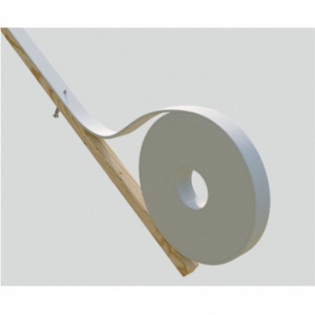 Изоспан Уплотнительная самоклеющаяся лента из вспененного полиэтилена с клеевым слоем